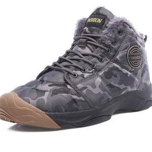 Youth/men winter/fall boots. Size 8-8,5men, or 10 women.